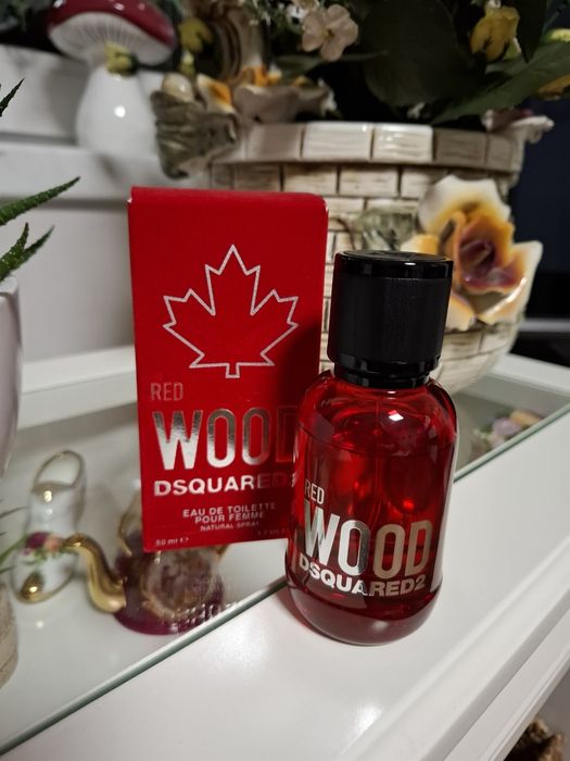 Дамска тоалетна вода Dsquared2 Red Wood 50ml
