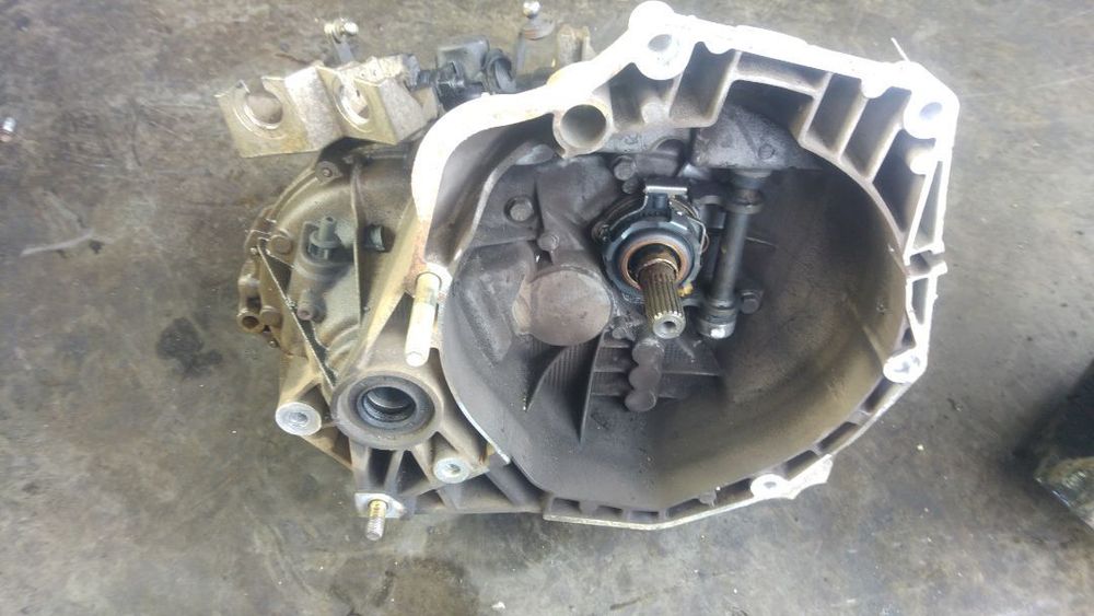 Cutie viteze 1.3 d multijet 188a9000 fiat punto 3 69 cp