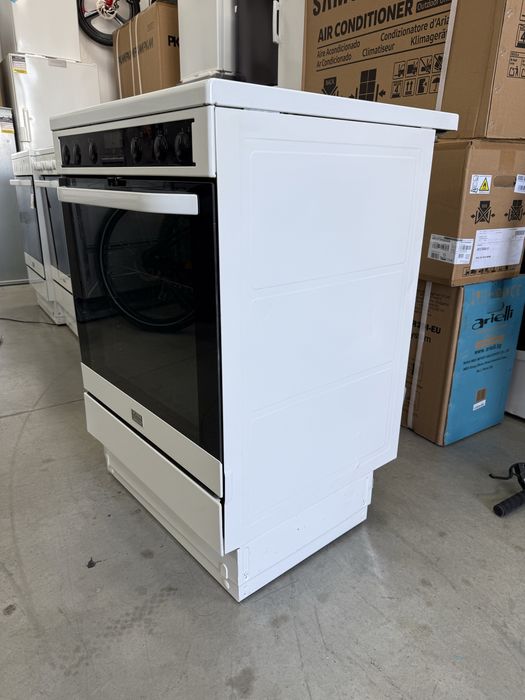 Готварска печка VOSS със керамичен плот-