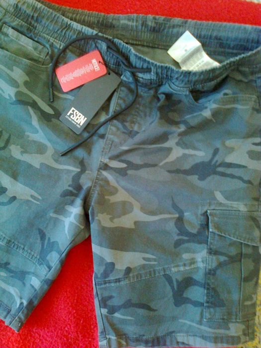 Pantaloni noi scurti army