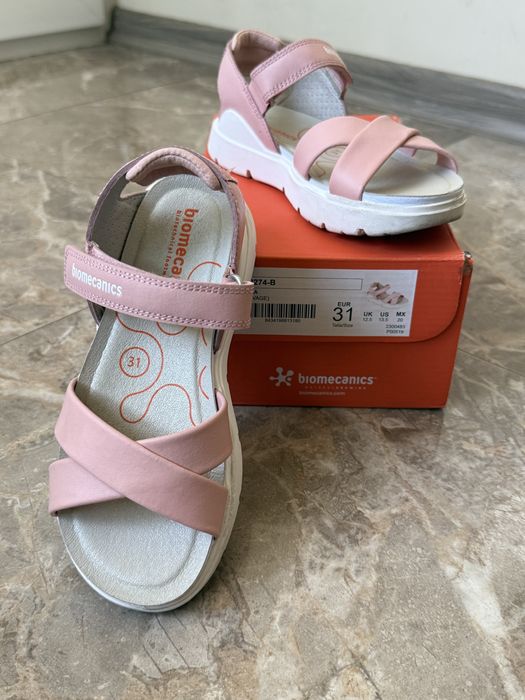 Детски сандали за момиче