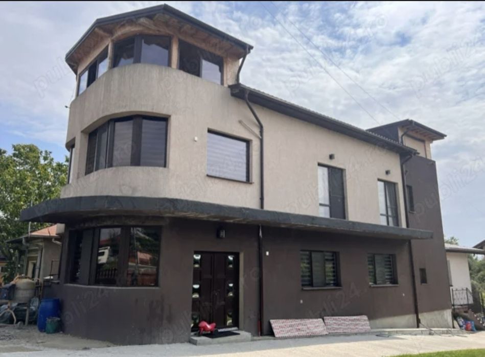 Casa de vanzare individuala