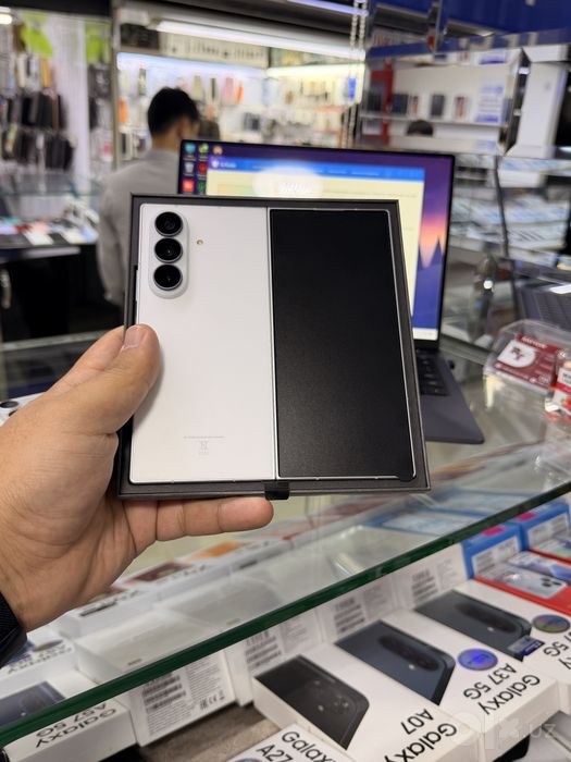 Galaxy Z Flod8 Ultra 1 trb