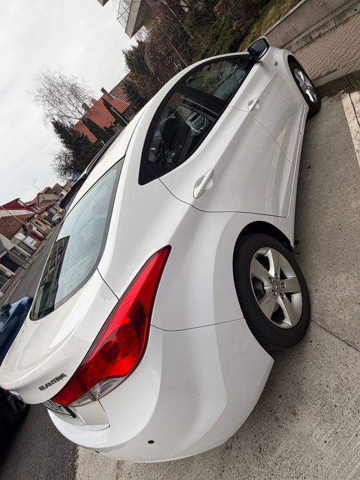 HYUNDAI Elantra 2012 — imagine 3