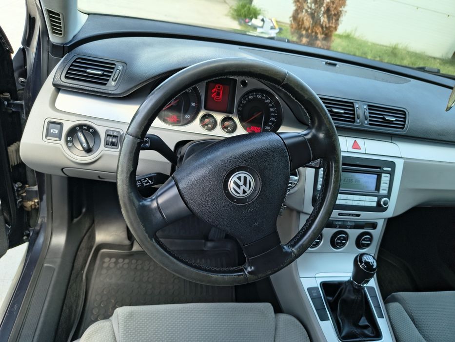 Vând Volskwagen Passat
