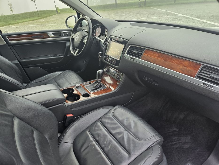 Volkswagen Touareg Tracțiune 4x4 An 2013 Motor 3.0  Diesel Panoramic