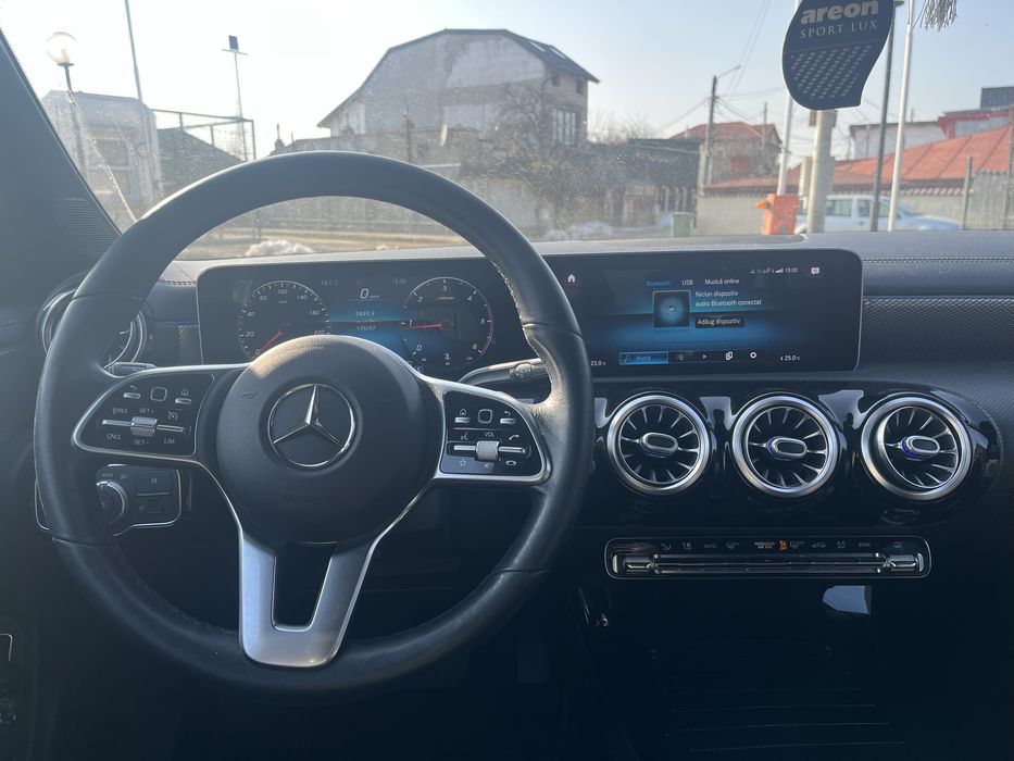 Vând Mercedes-Benz CLA 180 D Break