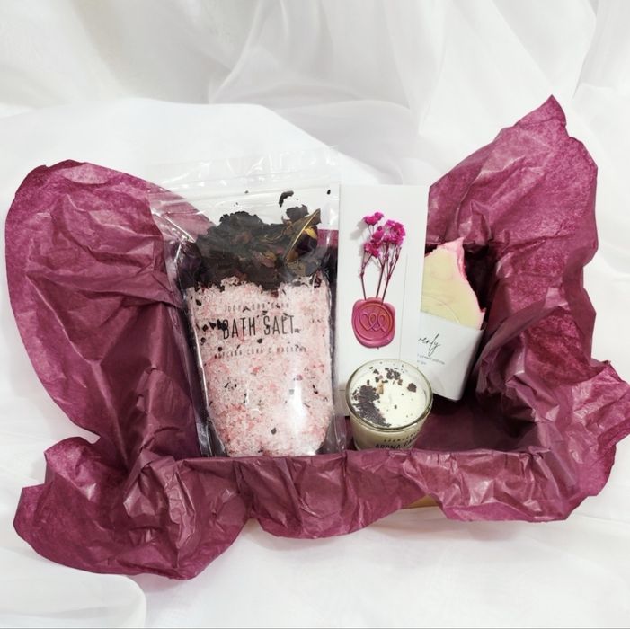 Подарочные наборы на 8-е марта