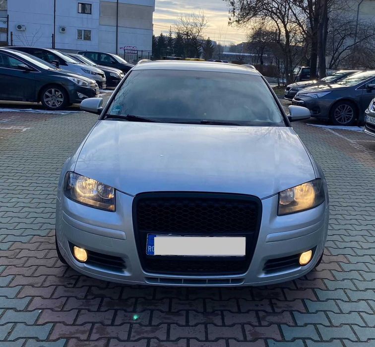 Audi A3 de  vânzare  mașina  merge ceas