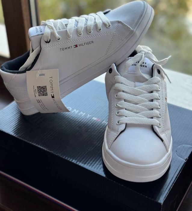 Продажа мужской  качественной стильной обуви Tommy Hilfiger . Размеры