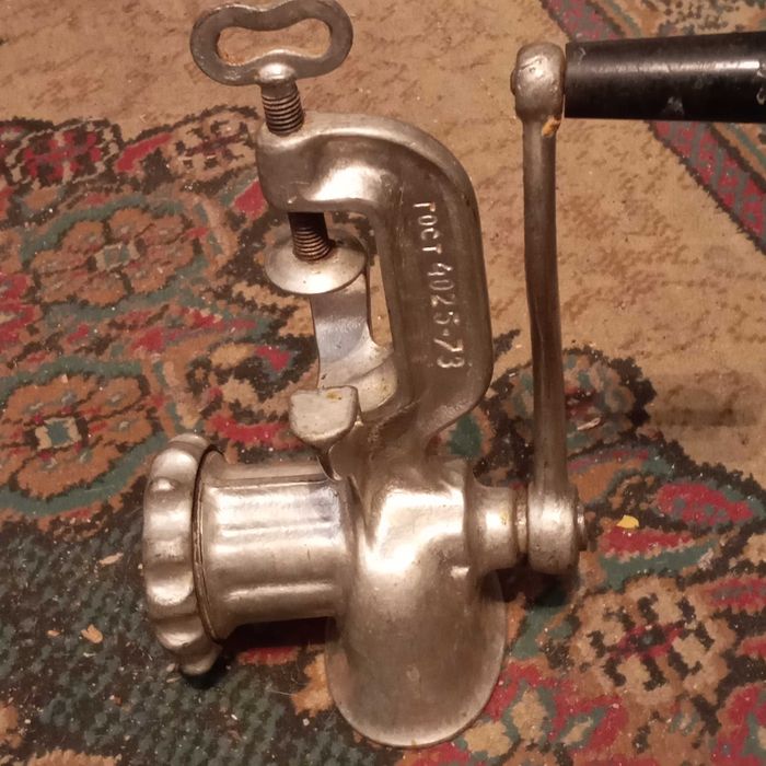 Мясорубки советские ручные