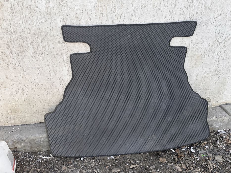 Полик для богажника camry 30