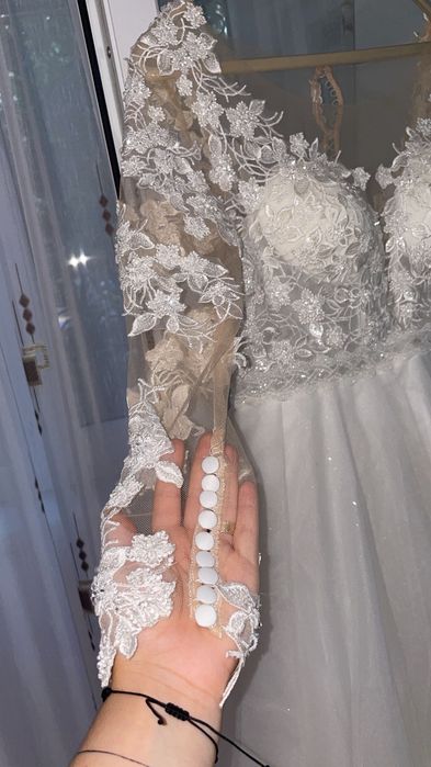 Vand rochie de mireasa