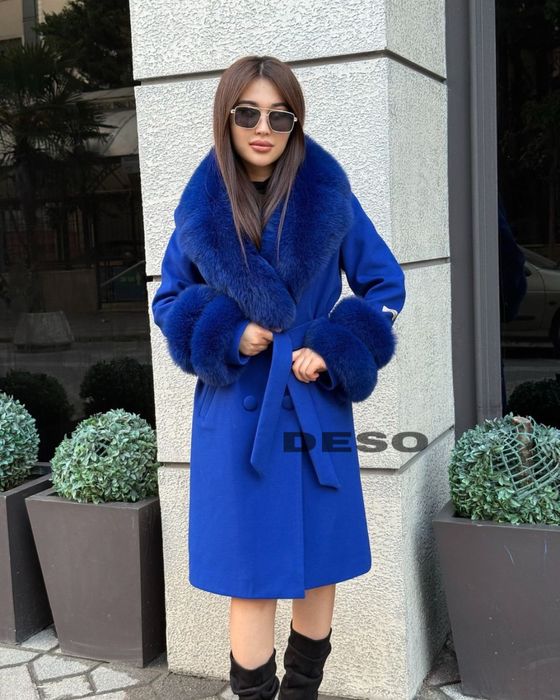 Кашмирено палто с естествена лисица