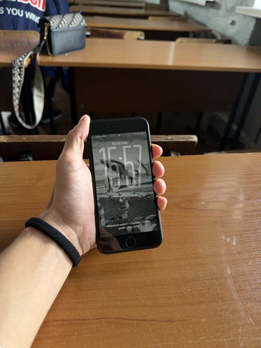 Айфон se сатлады срочно