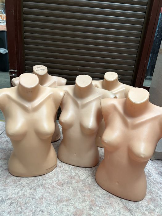 Продам манекены, плечики, зеркало