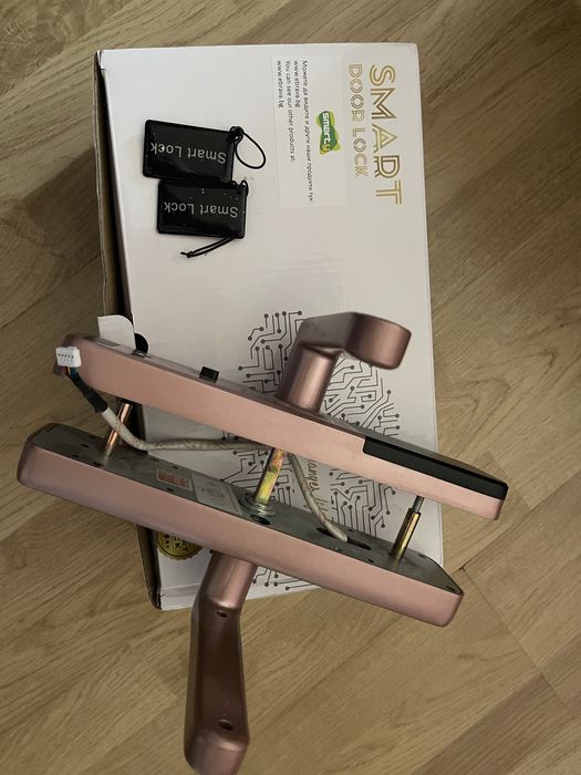 Смарт електронна брава