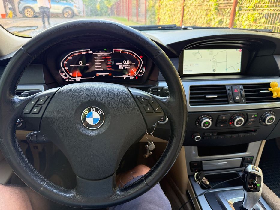BMW Seria 5 BMW 520d LCI Facelift | Trapă | Bi-Xenon | Scaune Electrice Încălzite