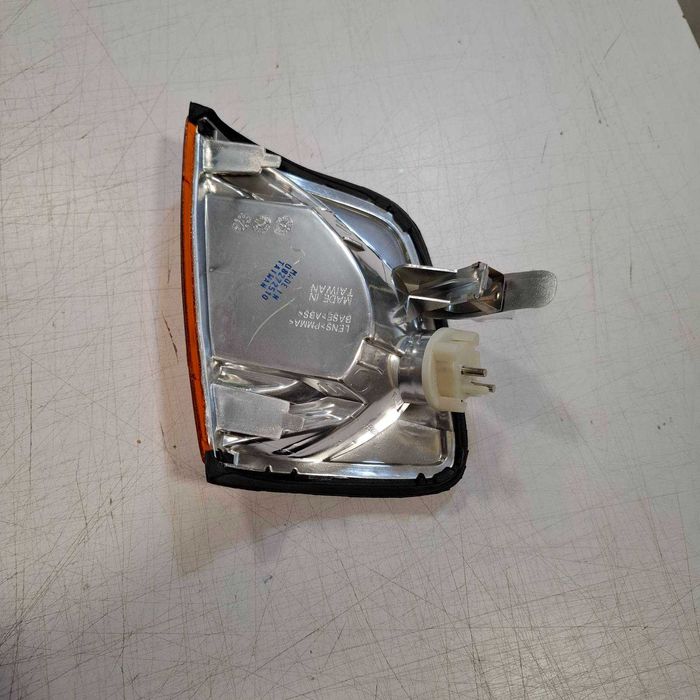 Мигач за Мерцедес 124