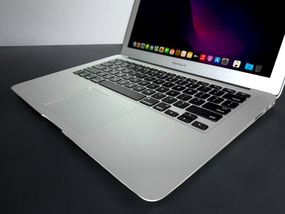 Аpple MacBook Air 13 2017 i5 1.8Ghz 8RAM 128GB Отличен! Гаранция!