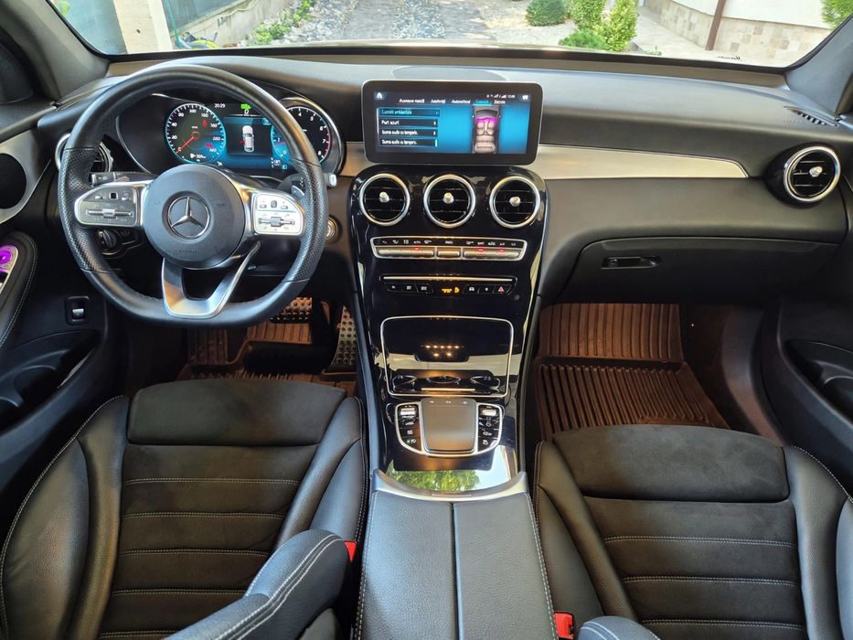 Mercedes Glc Amg line , 31000 km cu istoric complet Autoklass , amg line , suspensie pe perne aer , garantie 2 ani autoklass , revizii incluse.