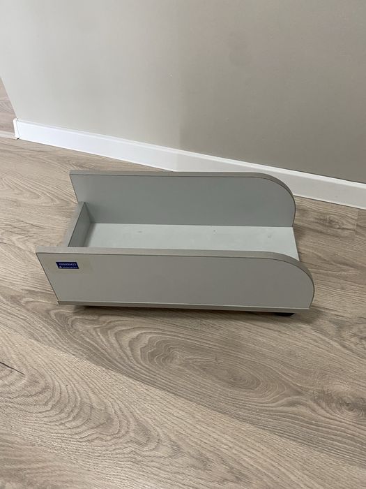 Подставка под компьютер ( на колесиках)