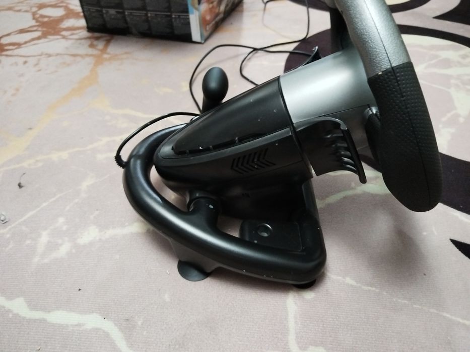 Продам игровой руль