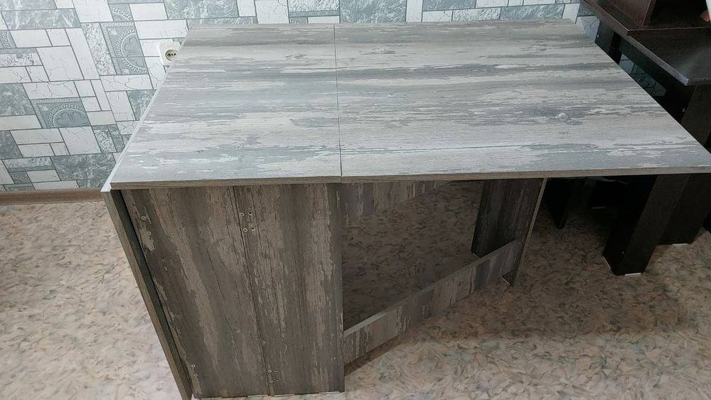 Новый стол книжка