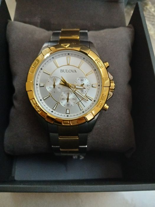 Продаётся  часы  Bulova