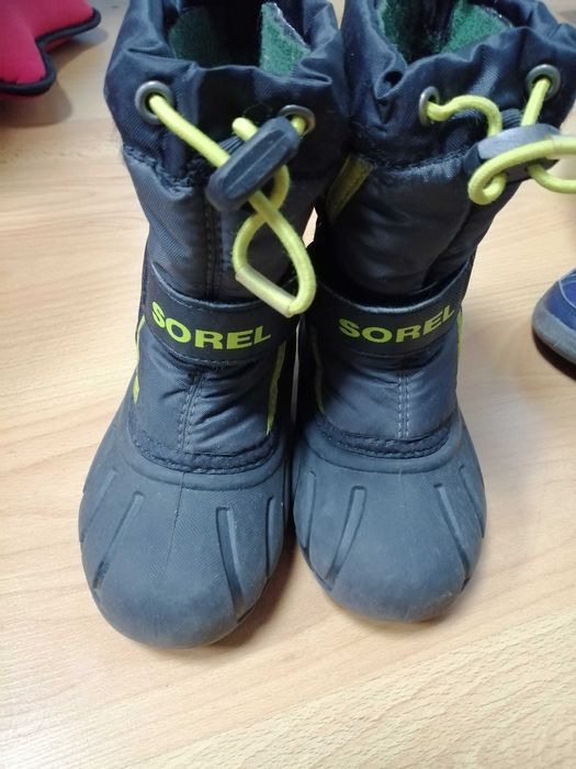 Ботуши SOREL и маратонки Adidas