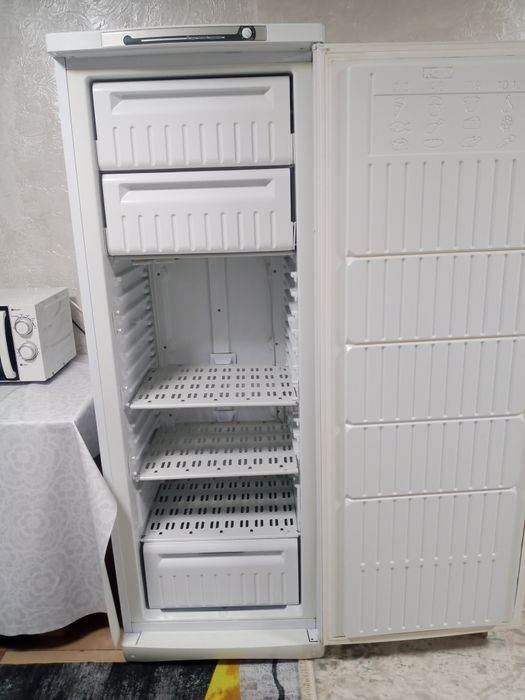 Продается морозильная камера