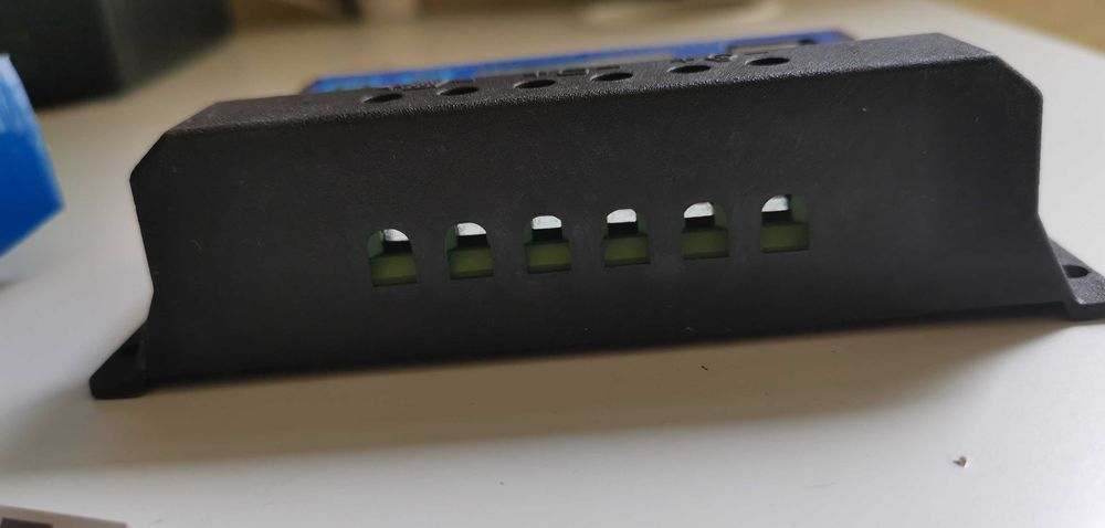 Контролер за соларен панел