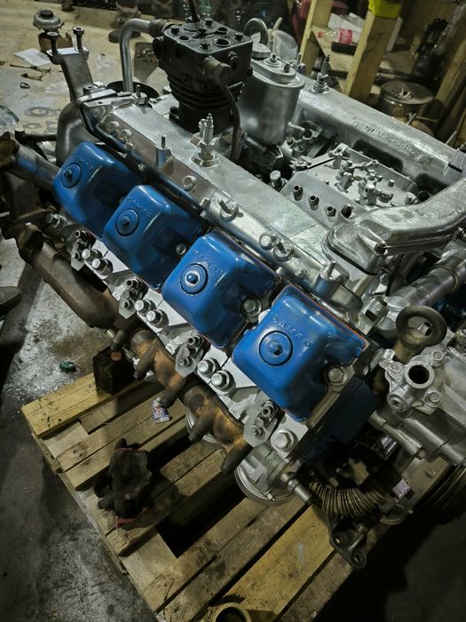 Двигатель на камаз с установкой.