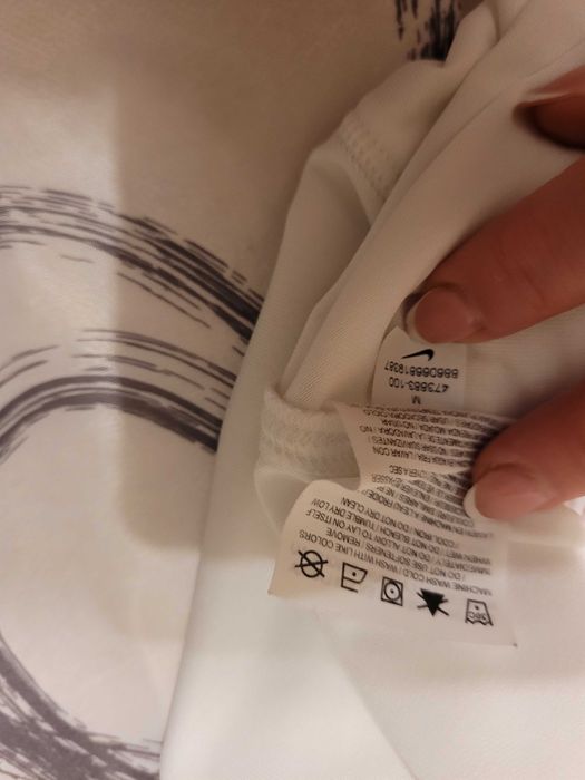 Vand tricou/maieu Nike, marimea M, alb