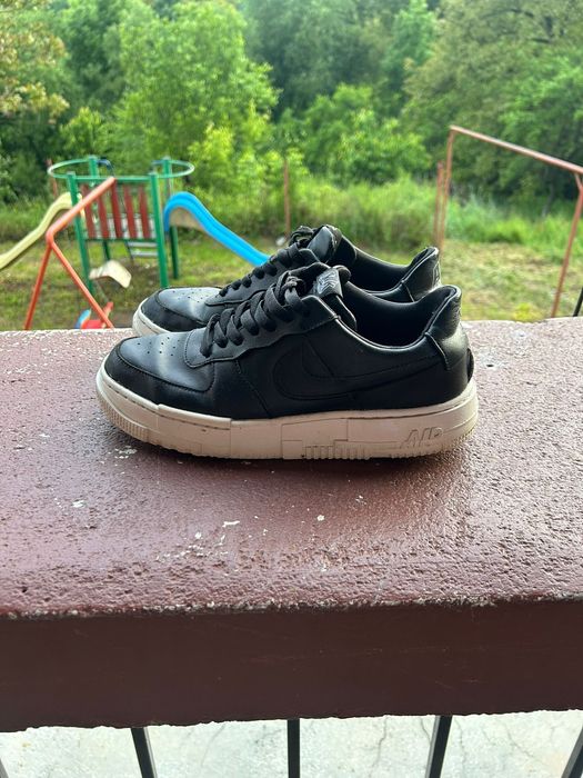 Vând Air force 1 pixel și adidași Tommy Hilfiger