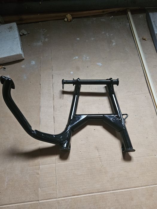 Централна стойка за мотор