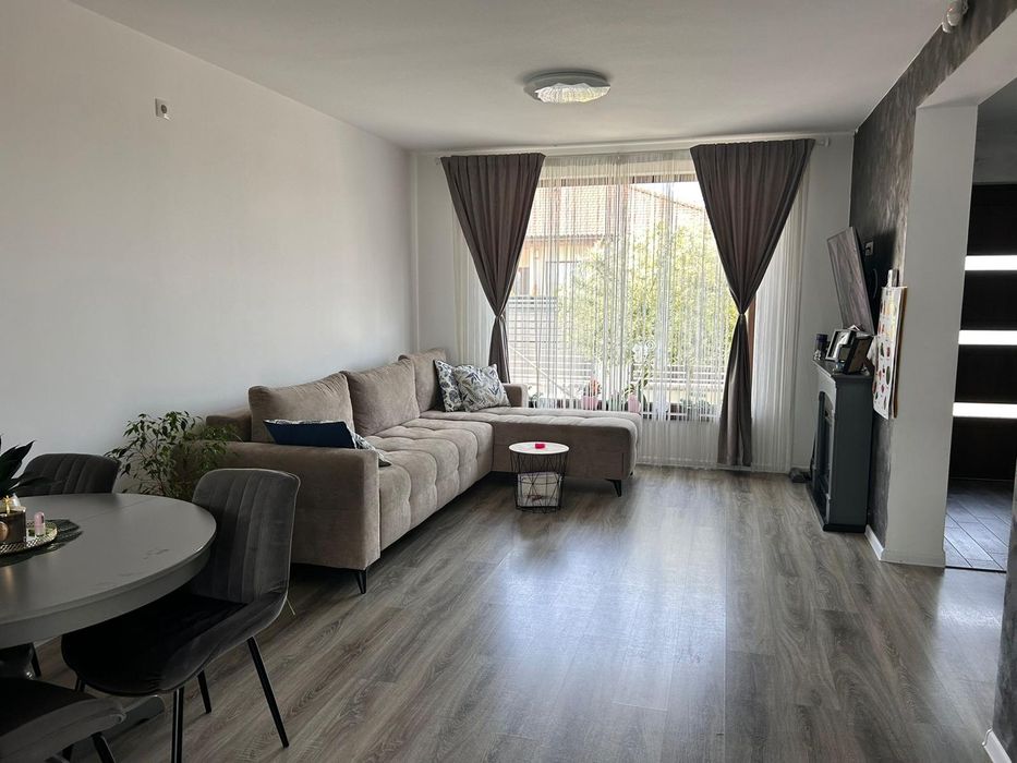 Vând casă duplex – Sat Săsar