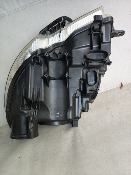 Far fara xenon Skoda Superb 2