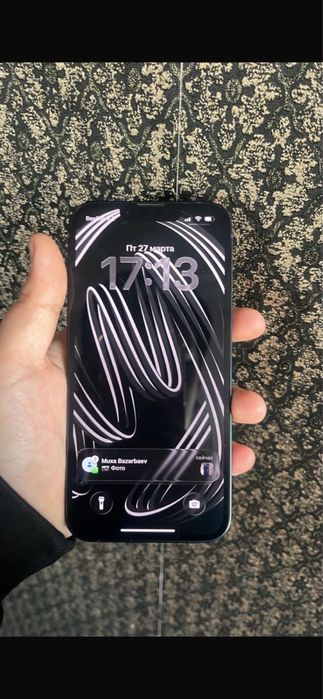 Продам Iphone 13