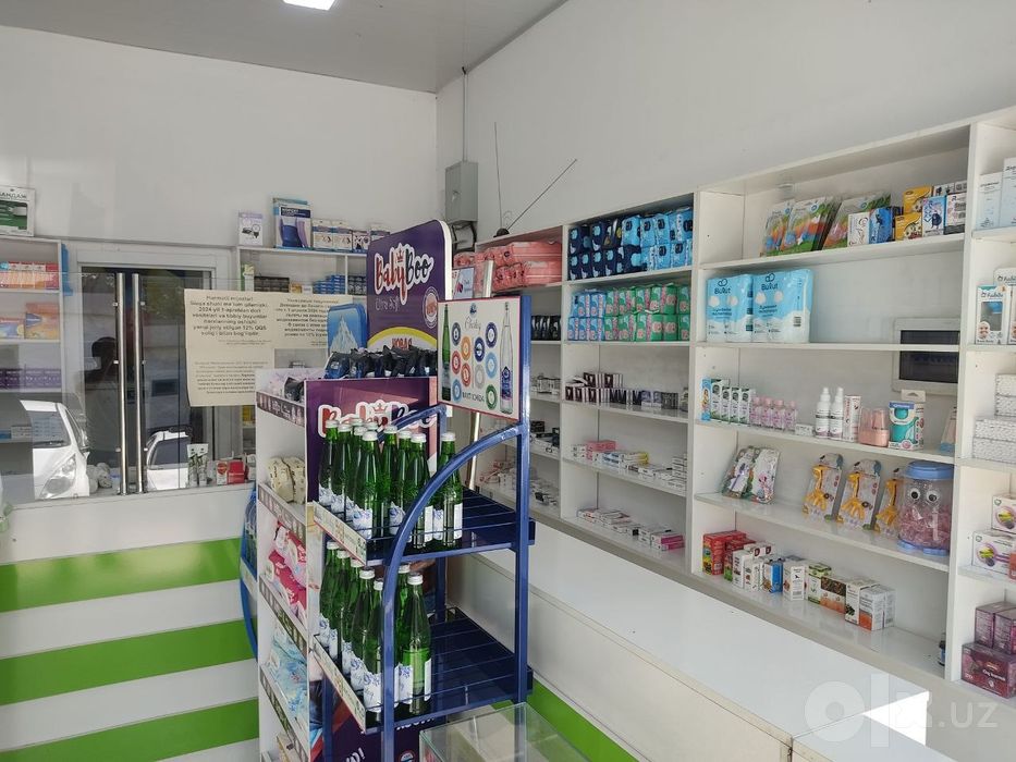 Apteka vitrina mebeli