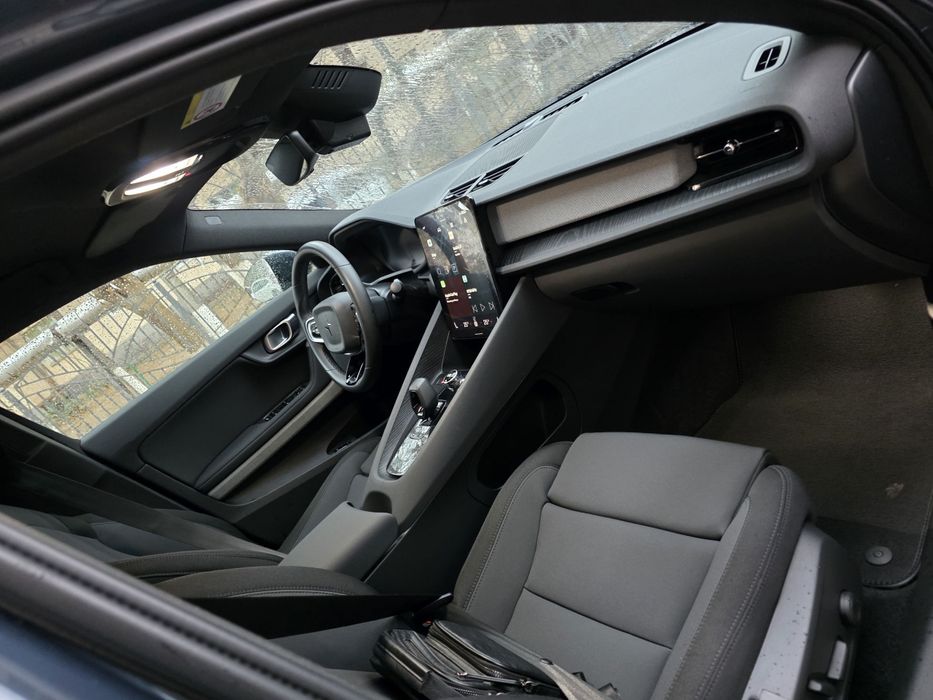 Volvo Polestar-2 СРОЧНО продаётся.