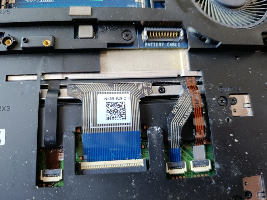 Продавам лаптоп DEEL