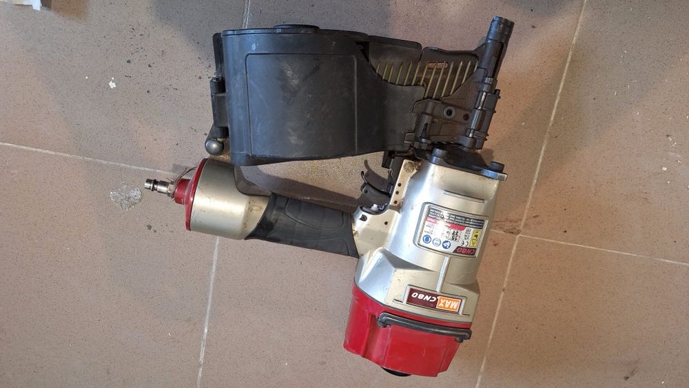 Pistol cuie Max cn80