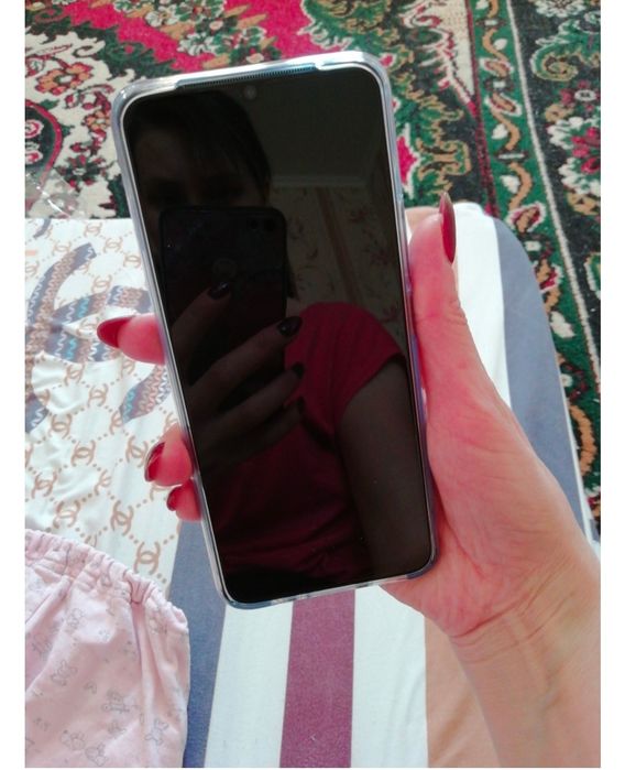 Телефон VIVO V21E 128гитабаит состояния как новая таза ұсталған