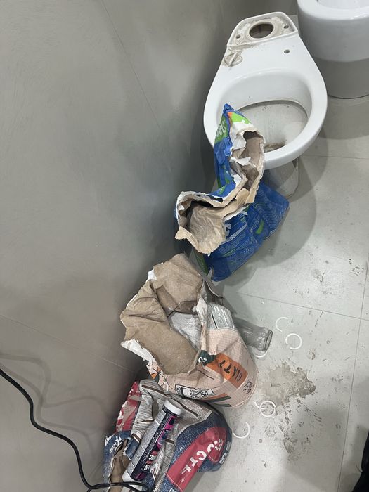 Продается унитаз