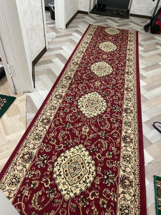 Продам ковер и дорожки!