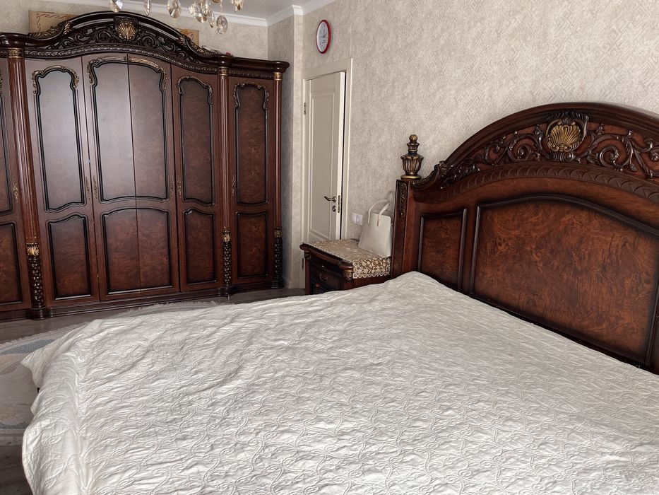 Спальный гарнитур