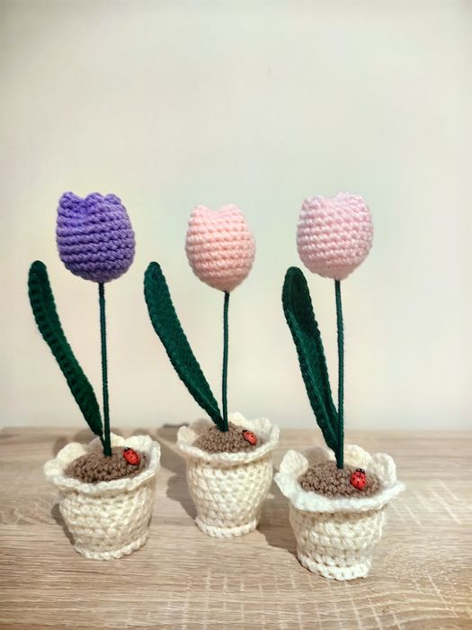 Плетени цветя на една кука