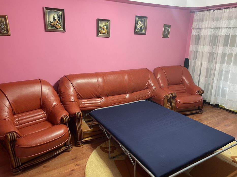 Canapea extensibila+ 2 fotolii de piele