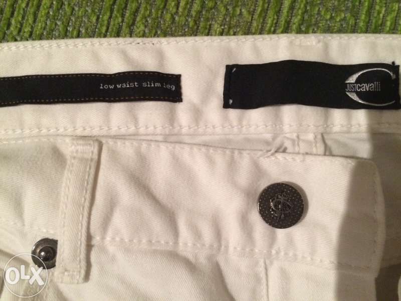 Нови бели дънки ,оригинални Джаст Кавали.